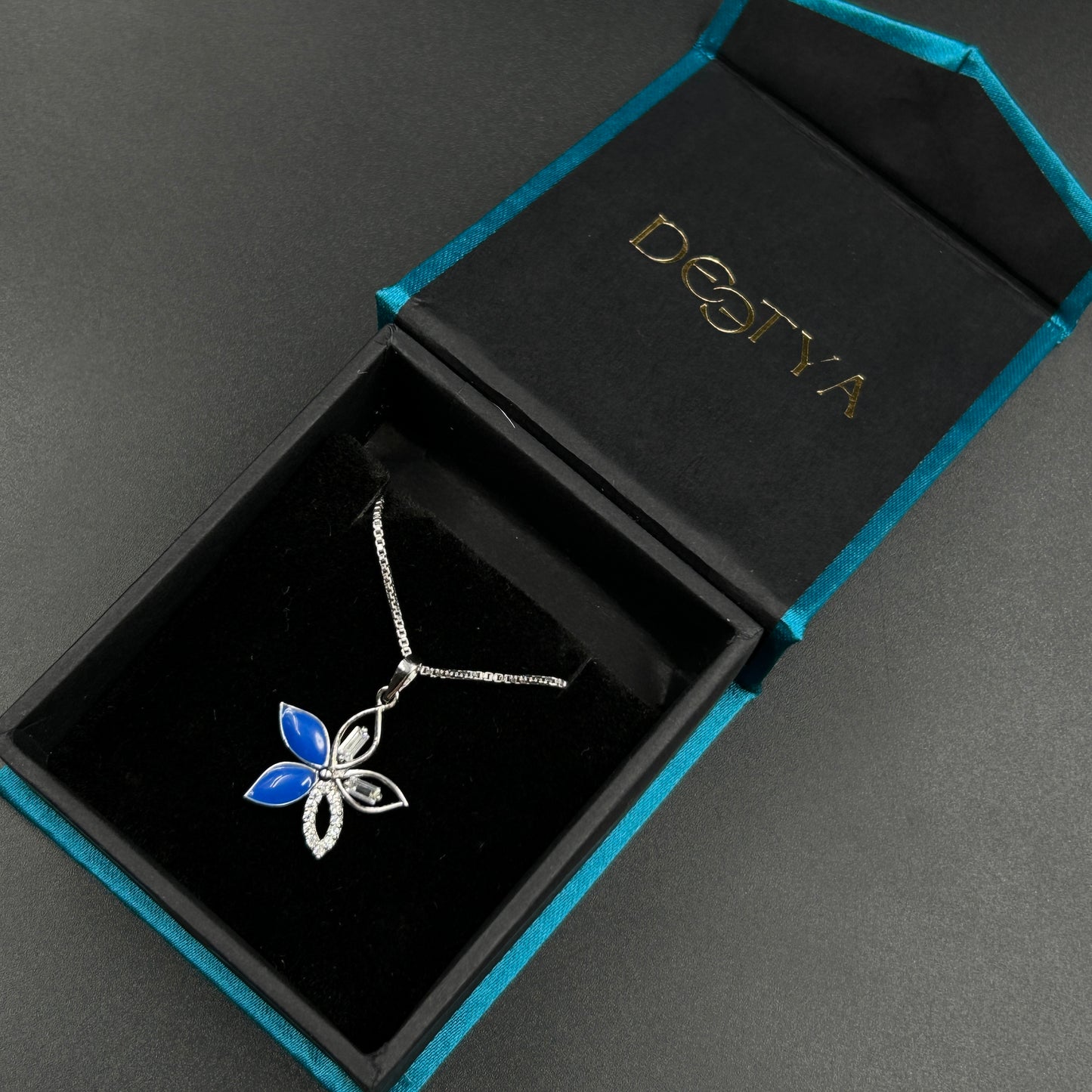 Flower Silver Chain Pendant