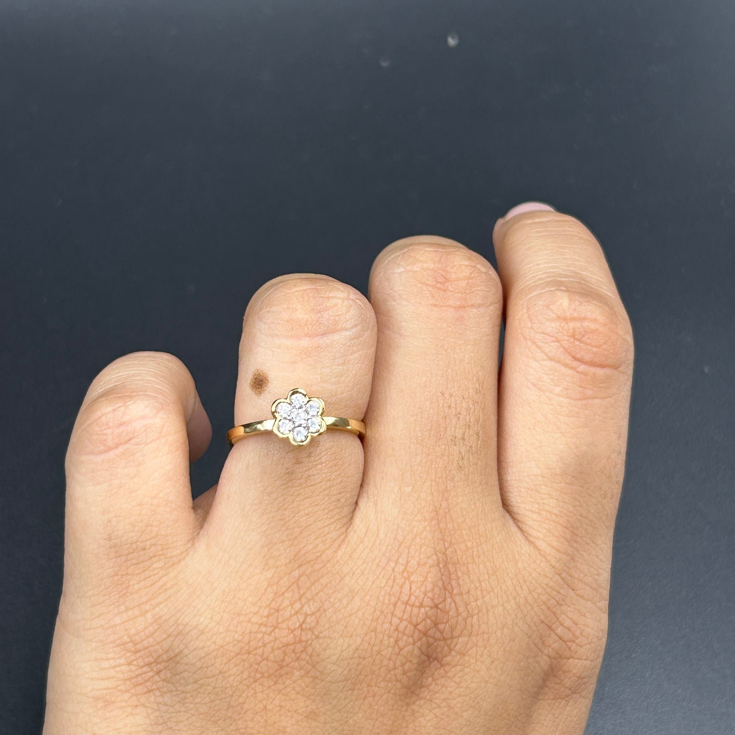 Beautiful Flower Ring - Bezel Ring