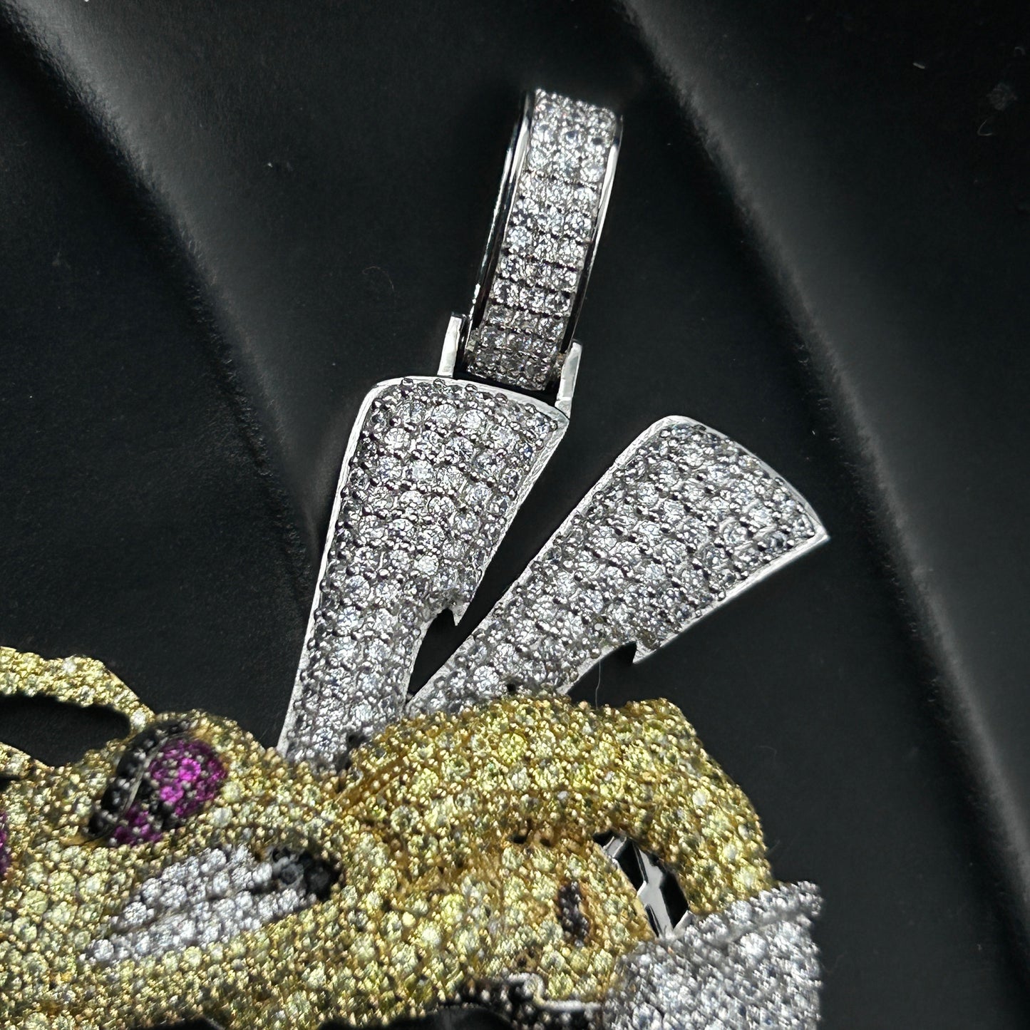 ANGRY BEE Silver Pendant - Icedout Jewellery