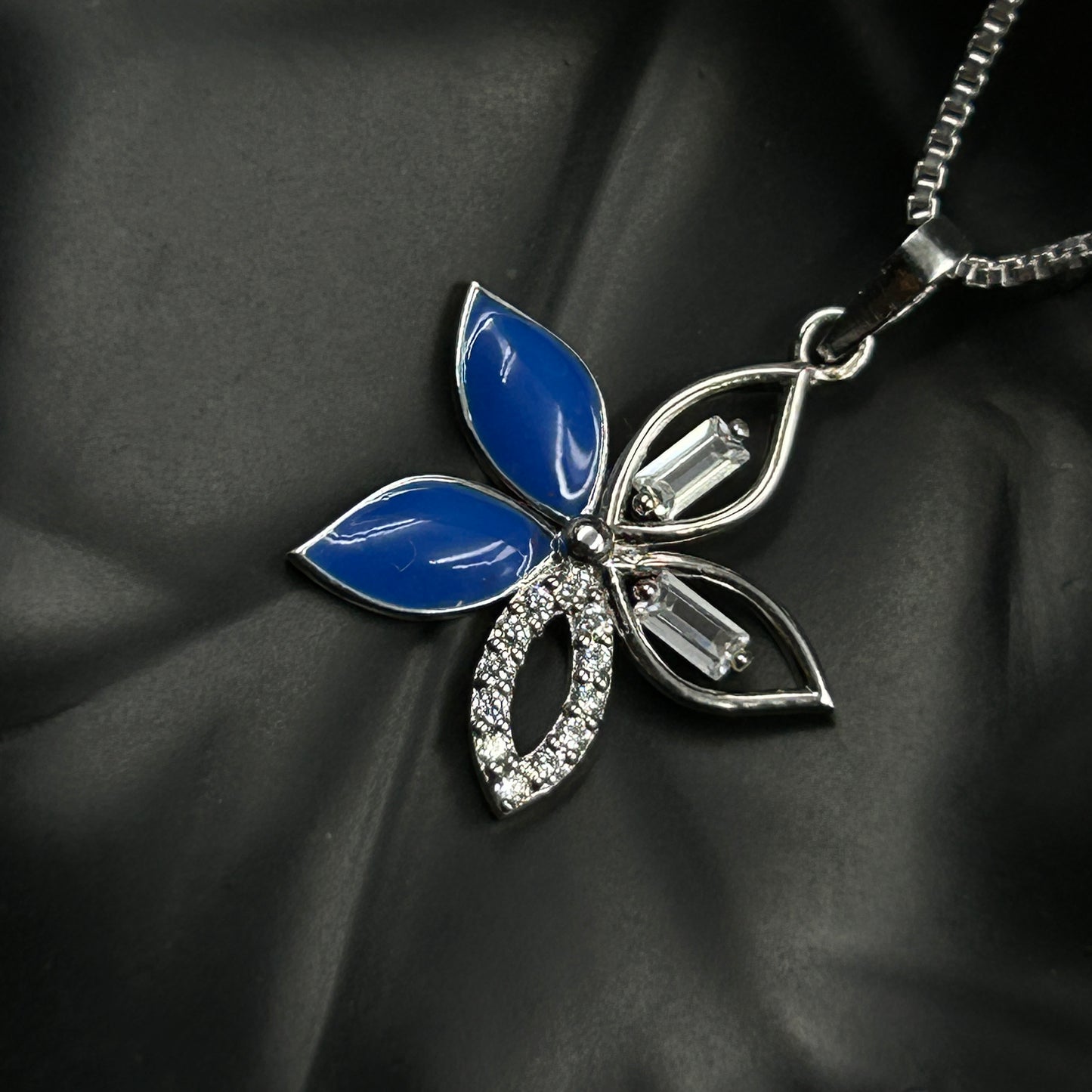 Flower Silver Chain Pendant