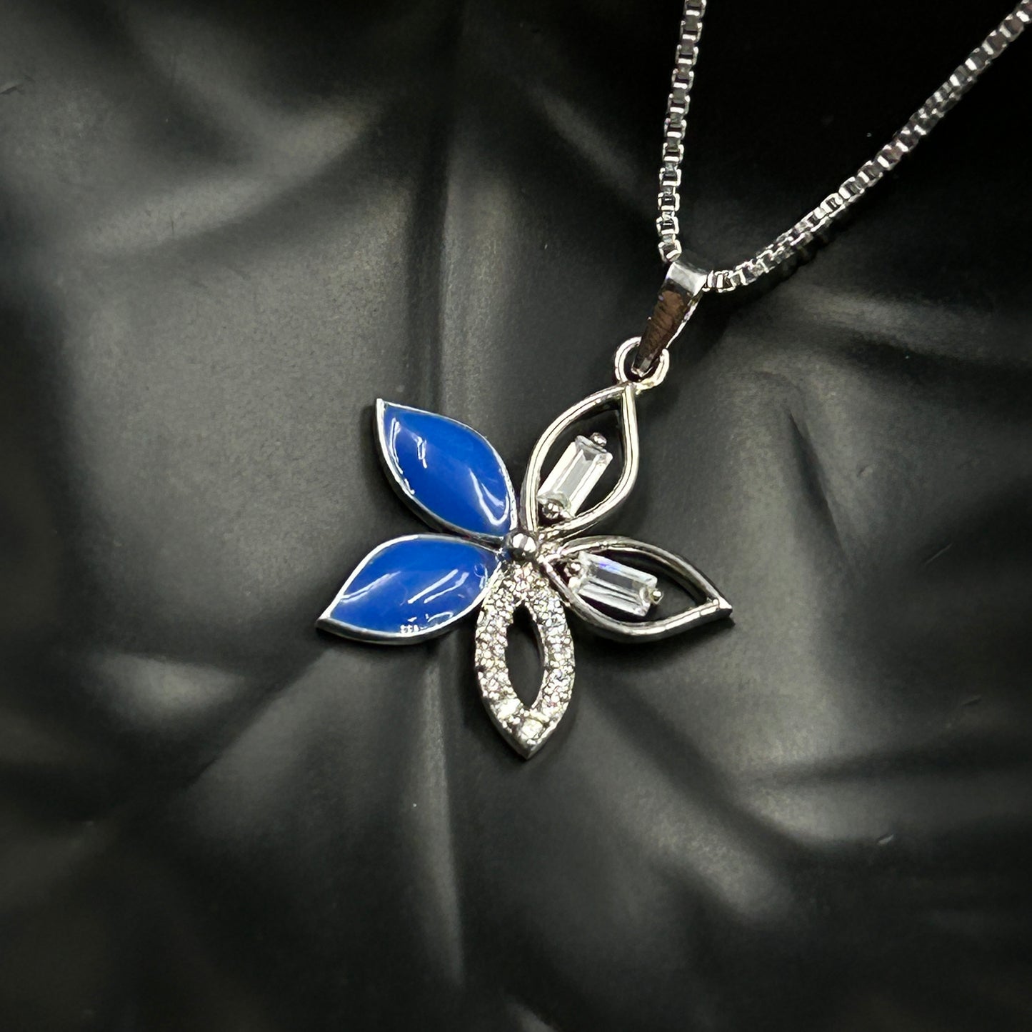 Flower Silver Chain Pendant