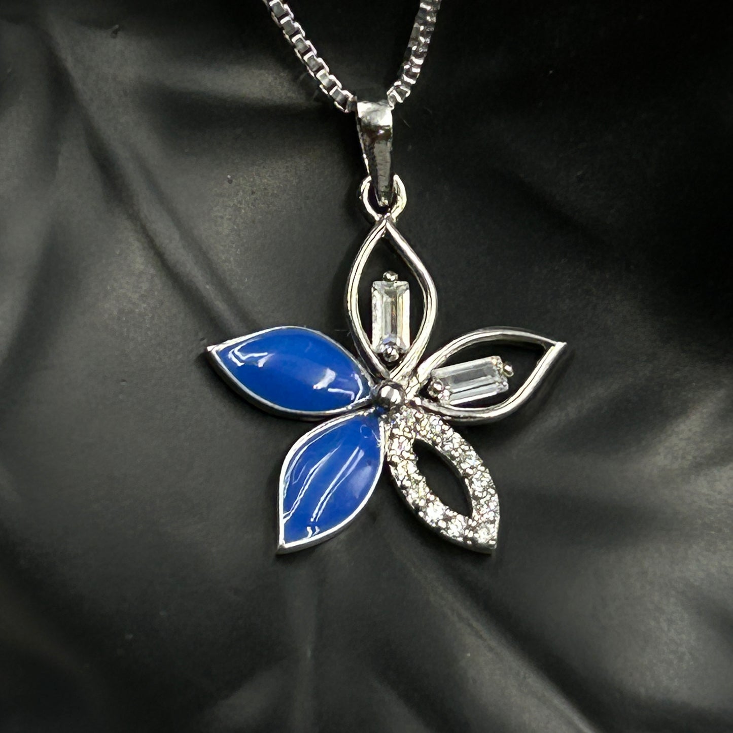Flower Silver Chain Pendant