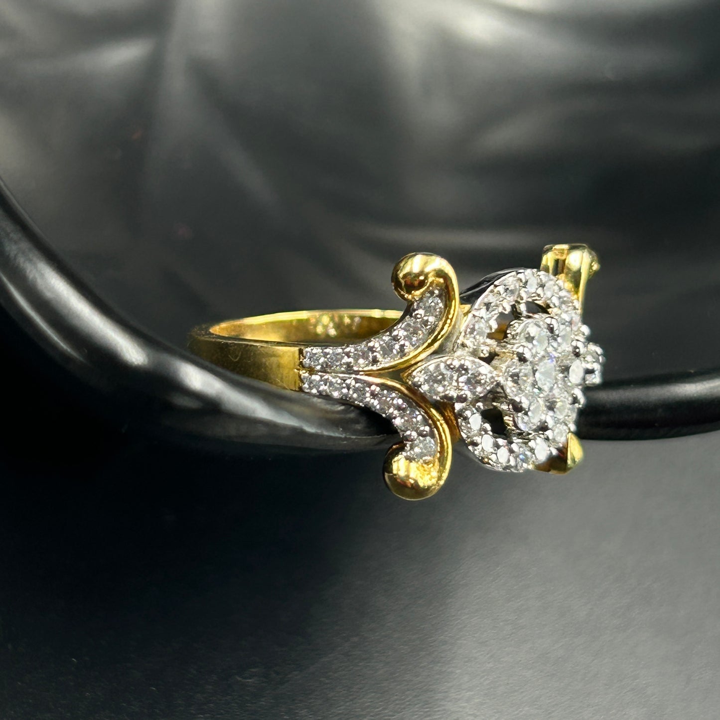 Women's Classic Beautiful Ring