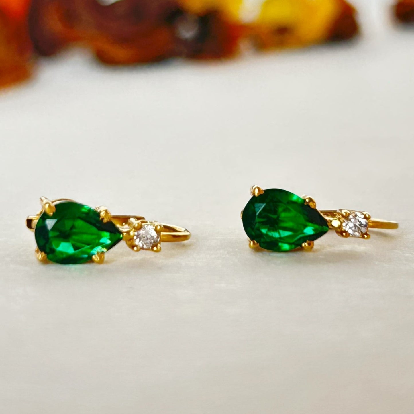 Minimal Silver Earring - Green Pear Earring