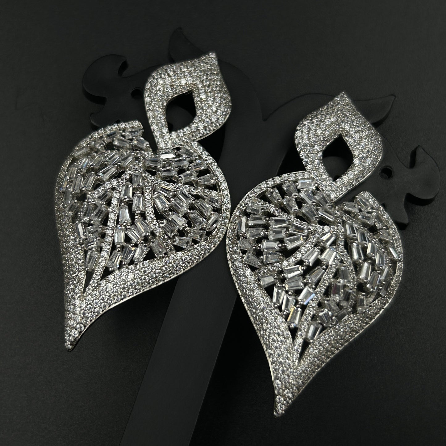 The Leaf Earring - Silver Zircon Earring