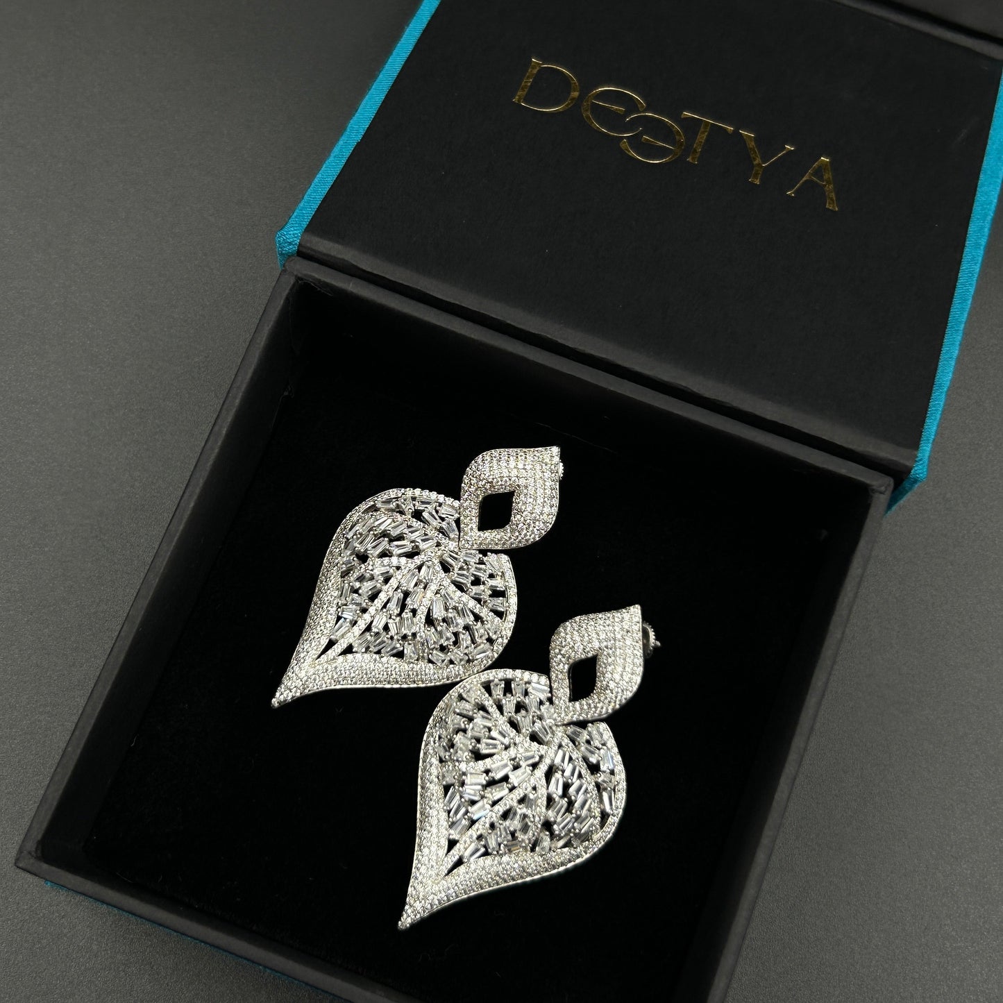 The Leaf Earring - Silver Zircon Earring