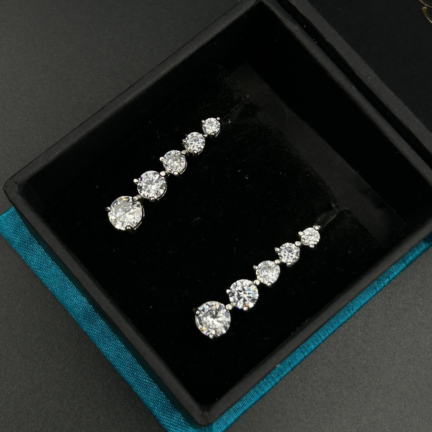 Silver Solitaire Earring ( 5 Stone )