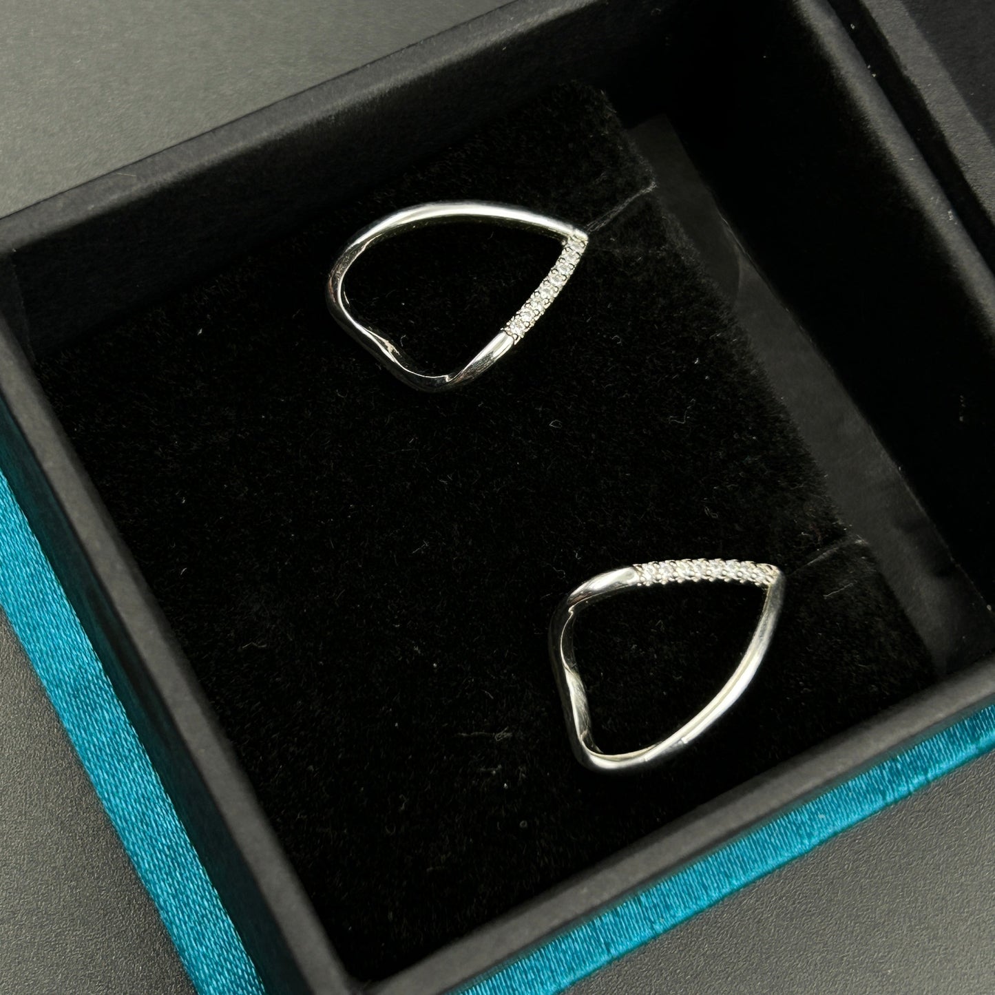Women's Pure Silver Minimal Earring