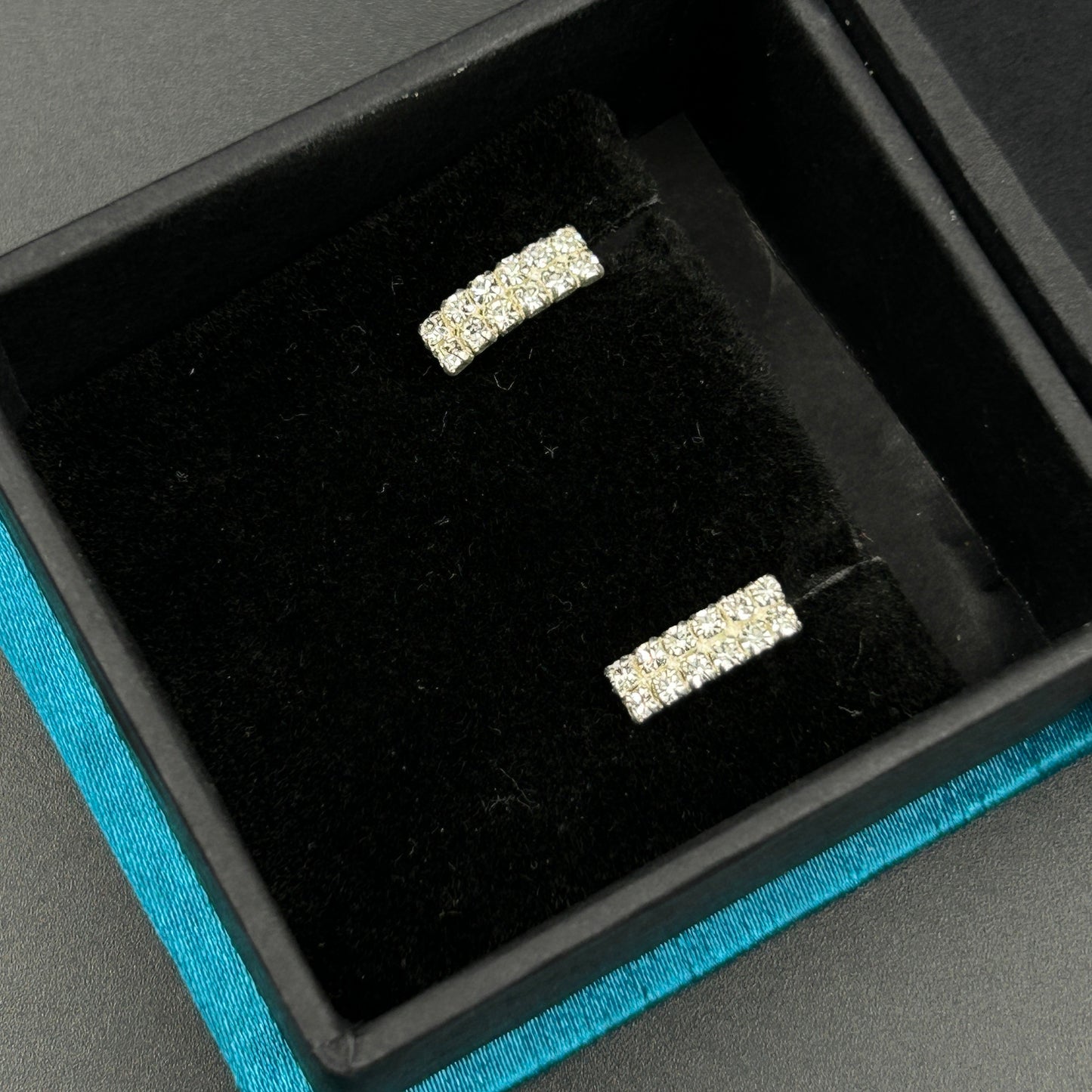 Pure Silver Minimal Earring