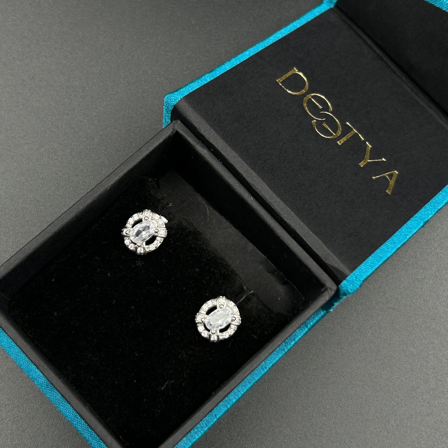 Women's 925 Silver Stud Earring