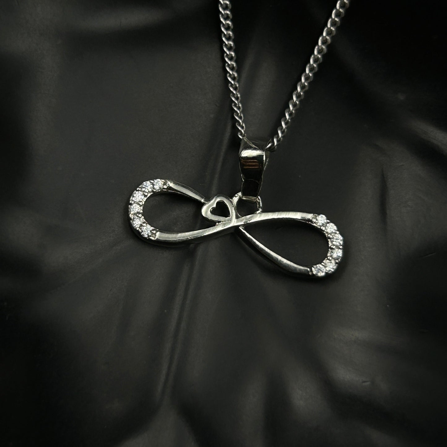 Women's Silver Infinity Pendant (8)
