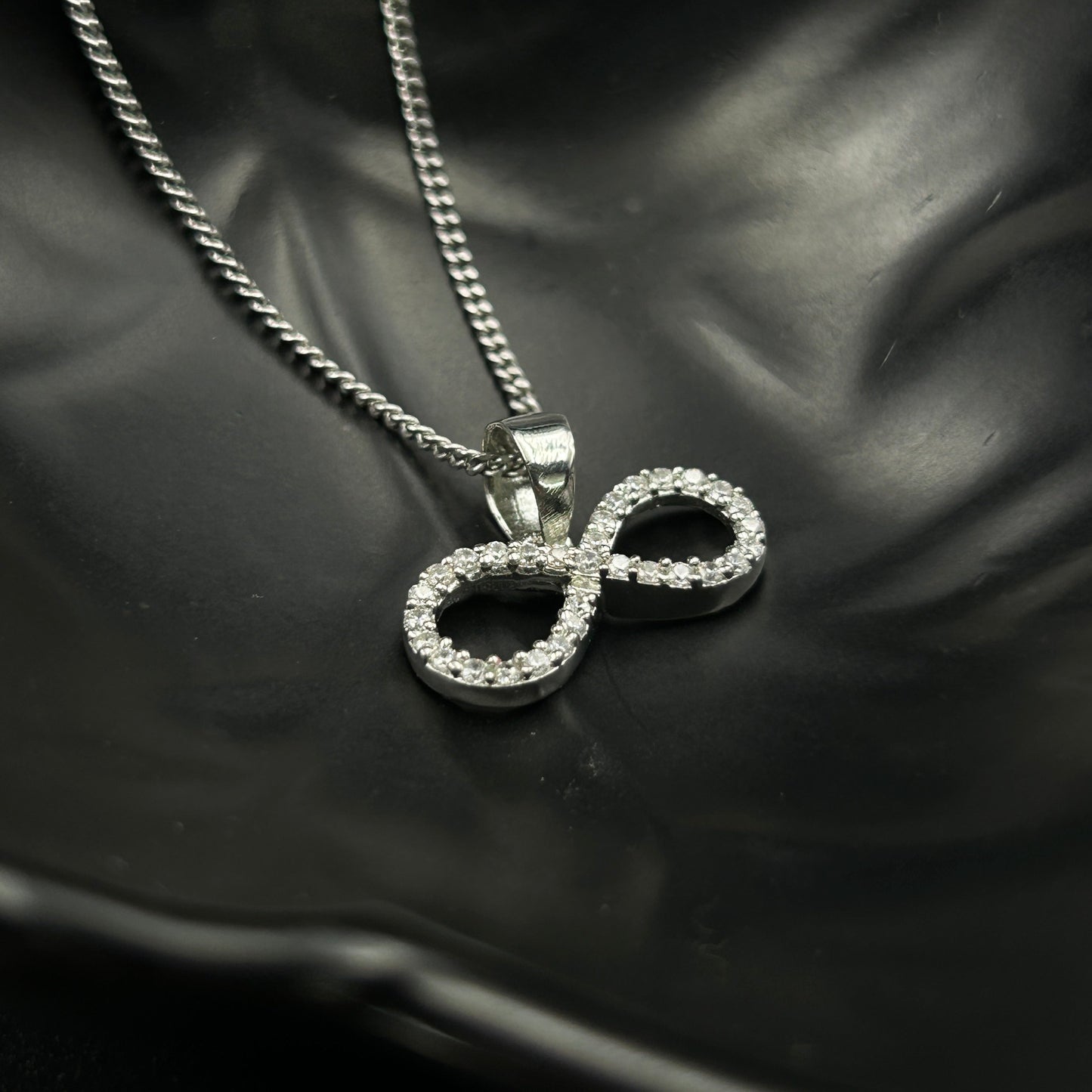 Women's Silver Infinity Pendant (11)