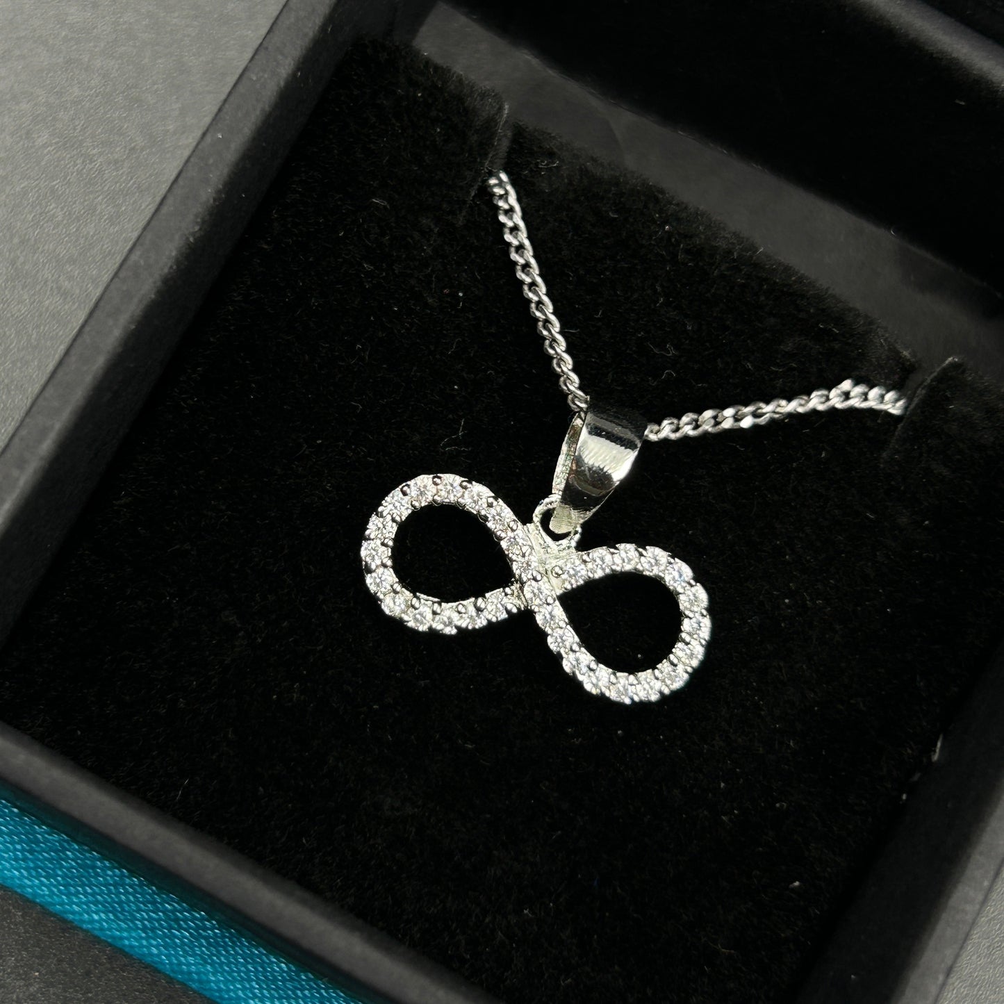 Women's Silver Infinity Pendant (11)