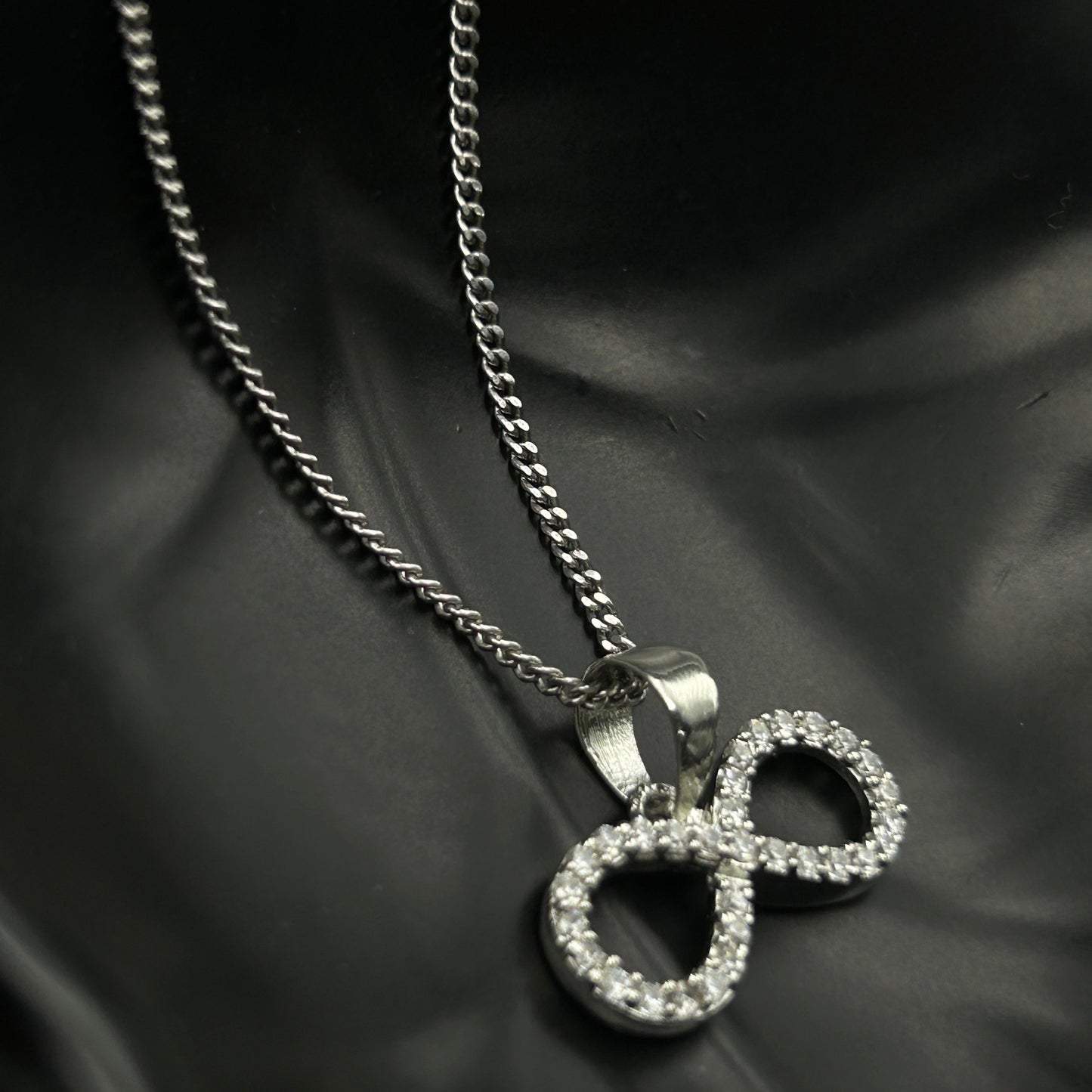 Women's Silver Infinity Pendant (11)