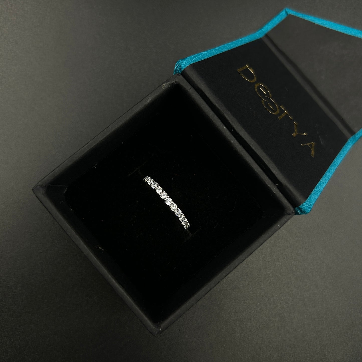 Full Eternity White Band - Silver Band