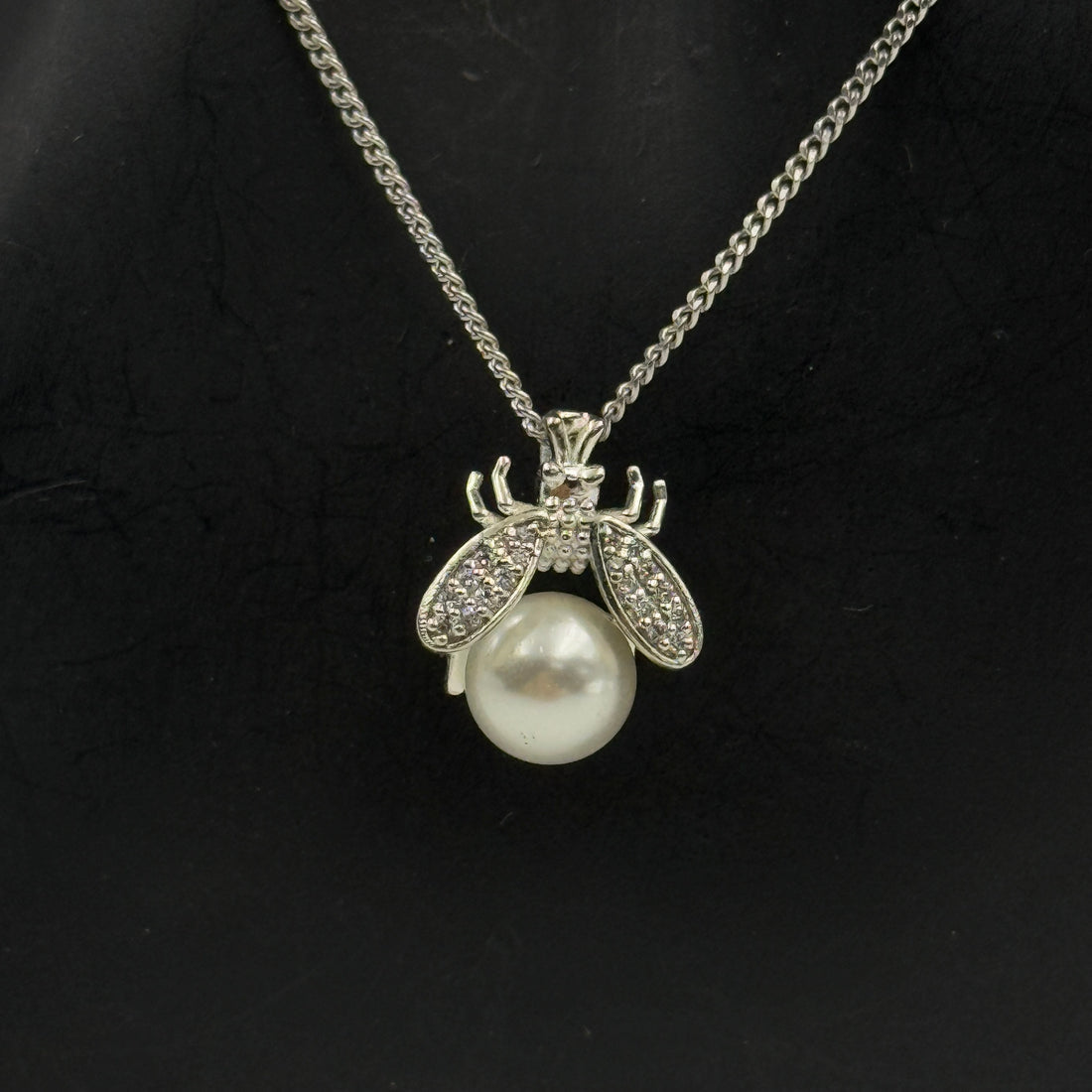925 silver pearl BUG pendant and chain