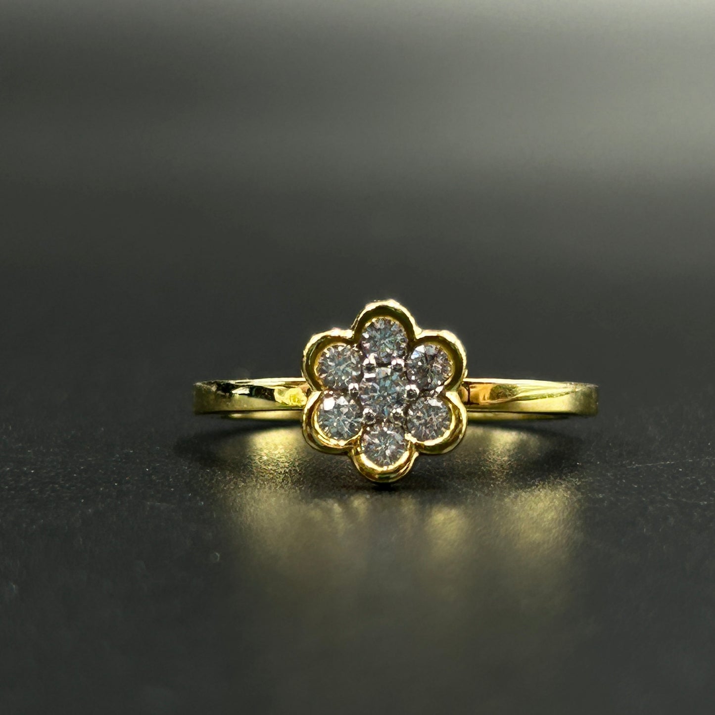 Beautiful Flower Ring - Bezel Ring
