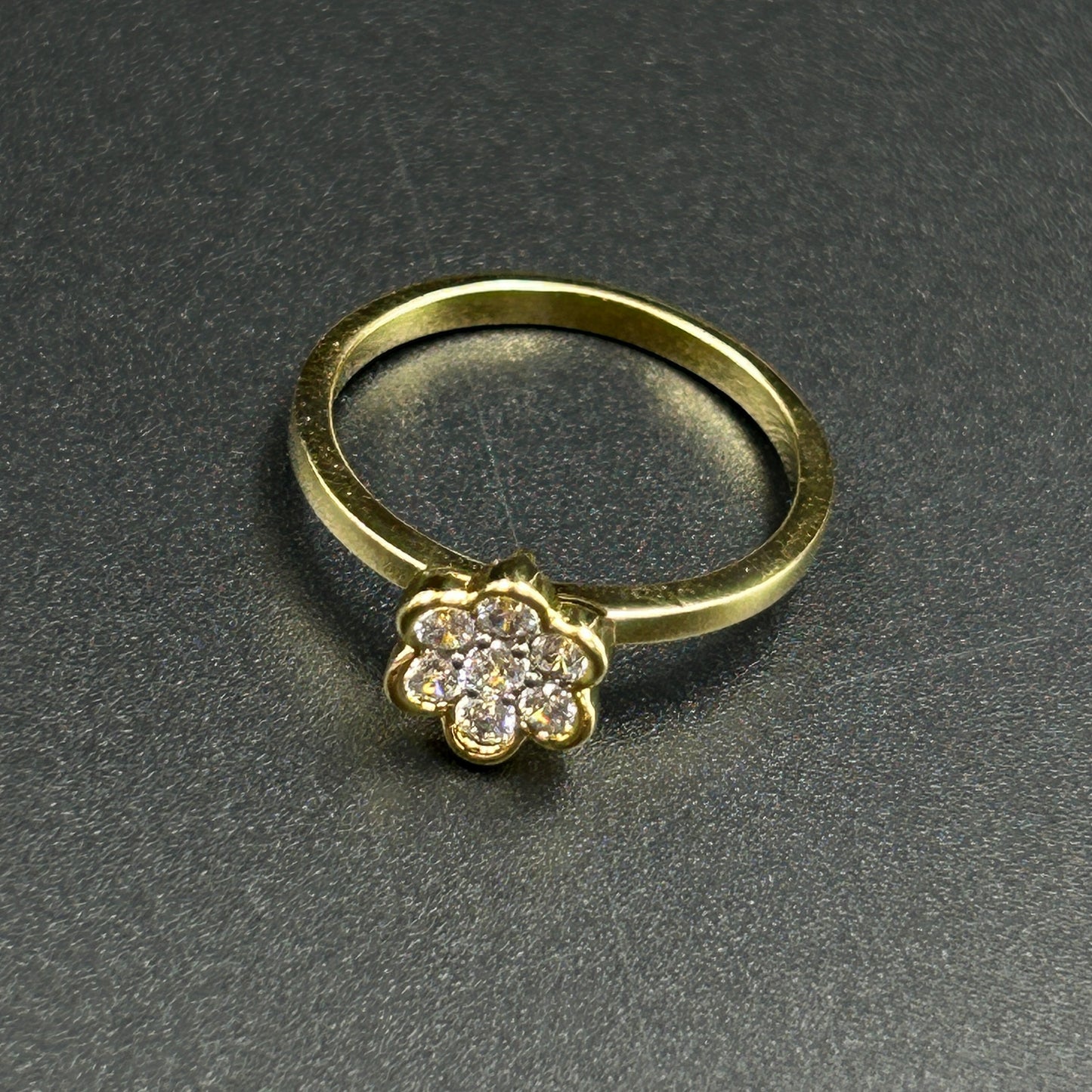 Beautiful Flower Ring - Bezel Ring