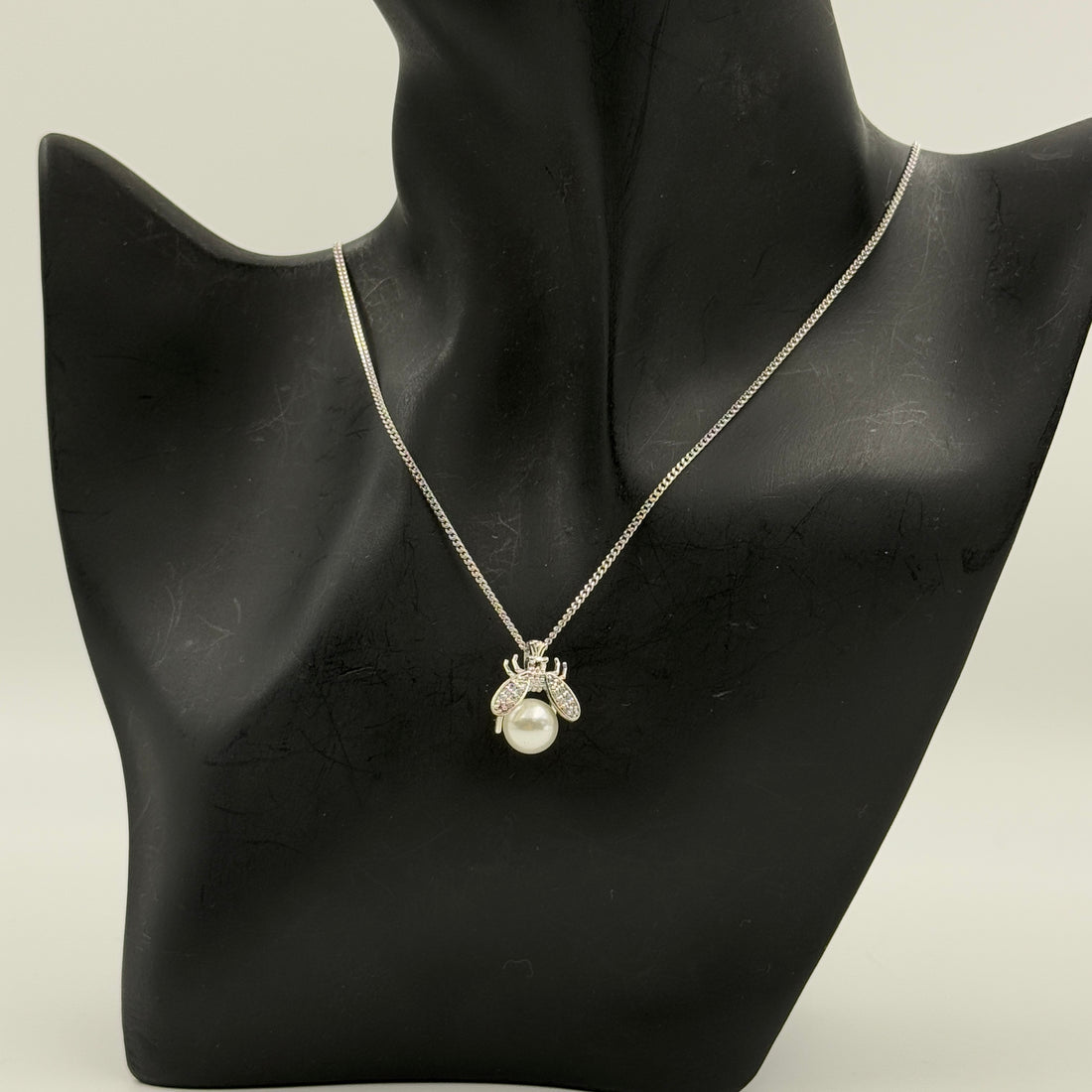 925 silver pearl BUG pendant and chain