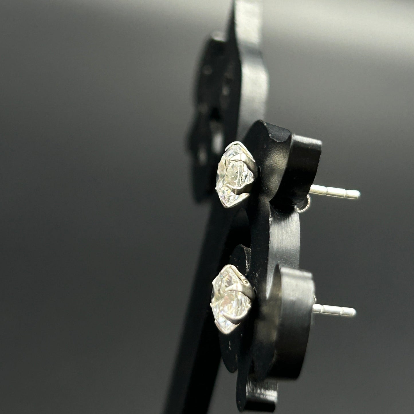 Pure Silver Stud Earrings - Round 6mm